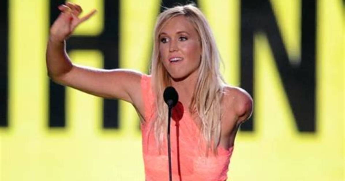 Bethany Hamilton Net Worth, Income, Salary, Earnings, Biography