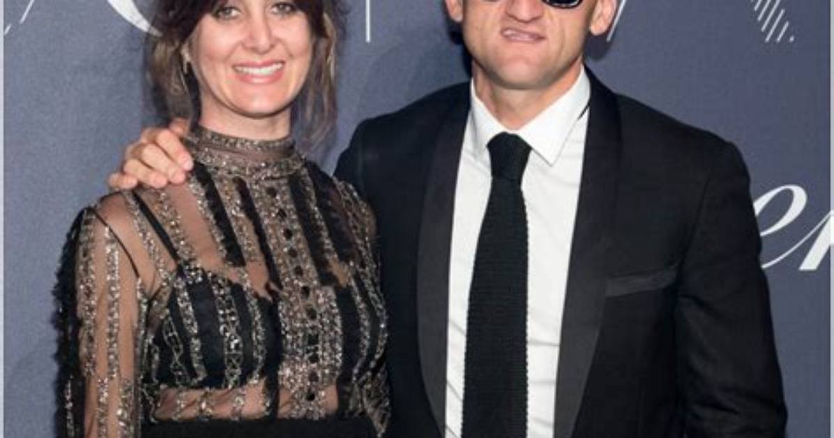 Casey Neistat: Wife, Net Worth, Tattoos, Smoking & Body Facts