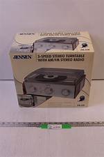 Is the Jensen Jta-220 a Stereo Turntable?