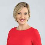 Lisa Spooner Bio, Wiki, Age, Husband, Nbc2, Salary, Miss Texas, Net Worth and Knee Brace