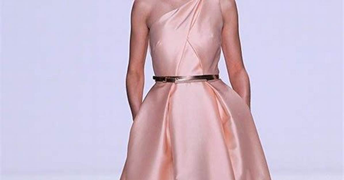 Monique Lhuillier Spring 2015 Collection — See the Pics