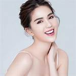Ngoc Trinh Age, Height, Boyfriend, Parents, Wiki, Net Worth, Married, Bio