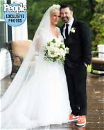 Stuart Claxton and Anne Burrell Wedding Photos and Everything to Know