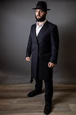What Clothes Does a Rabbi Wear?