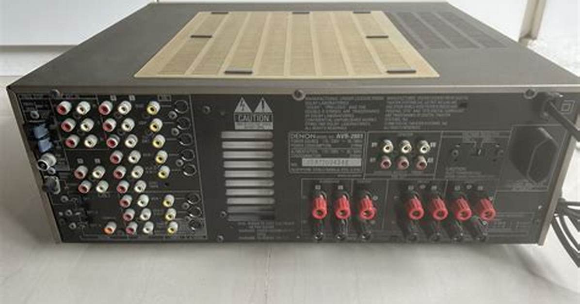Where Is the Avr-2801 Video Signal Output Jack?