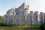 Where Is the Oldest Castle in the Us?