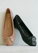 Who Makes Sam and Libby Shoes?